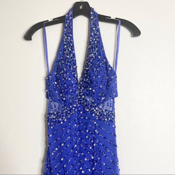 BACKLESS SEQUINED BALL GOWN - Picture 5 of 6
